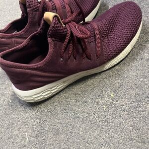Women’s new balance size 10 burgundy